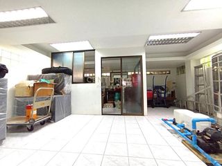 For sale 4 bed townhouse in Phaya Thai, Bangkok