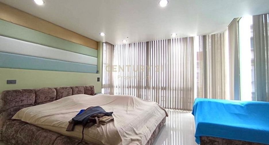 For sale 4 bedrooms townhouse in Phaya Thai, Bangkok