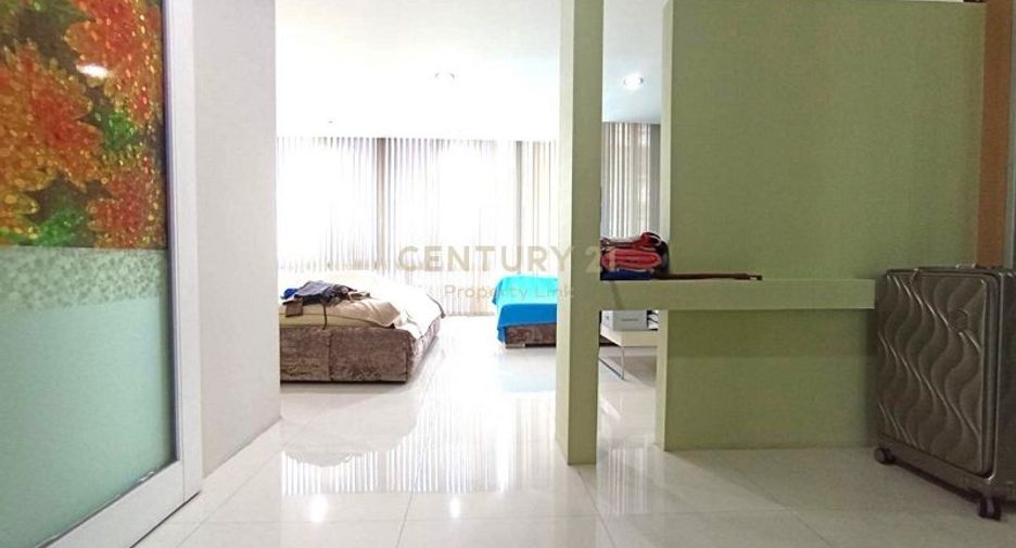 For sale 4 bedrooms townhouse in Phaya Thai, Bangkok
