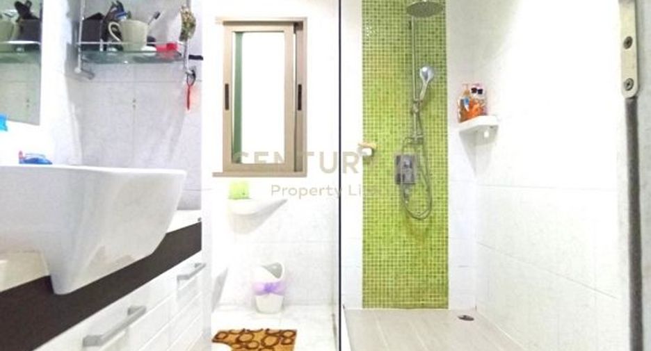 For sale 4 bedrooms townhouse in Phaya Thai, Bangkok