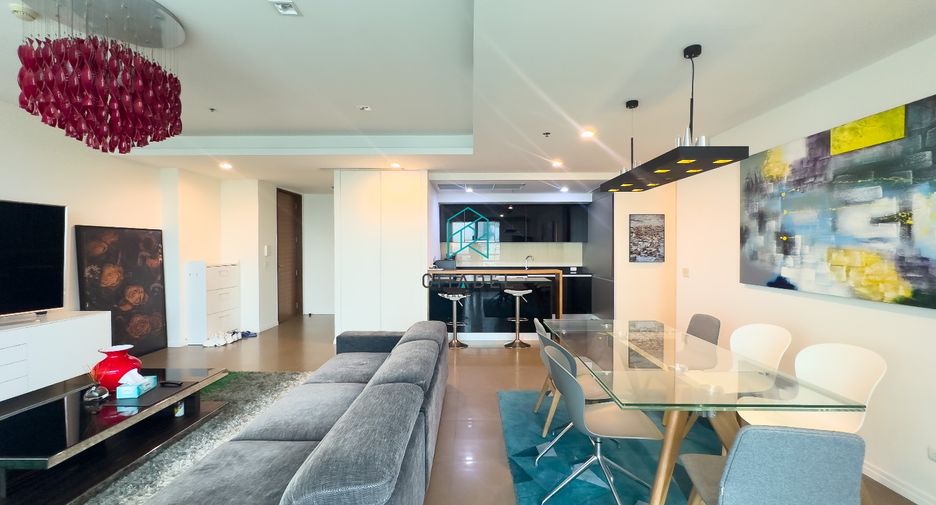 For sale 3 bedrooms condo in Sathon, Bangkok