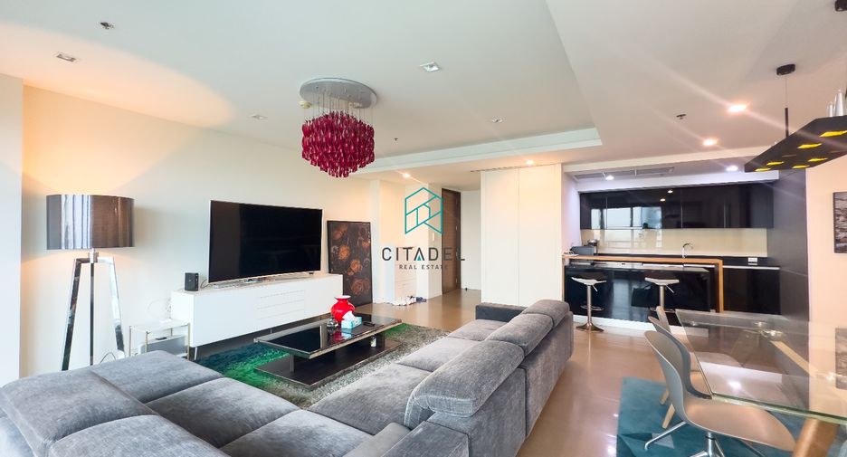 For sale 3 bedrooms condo in Sathon, Bangkok