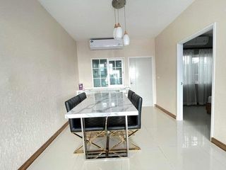 For rent 4 bed townhouse in East Pattaya, Pattaya