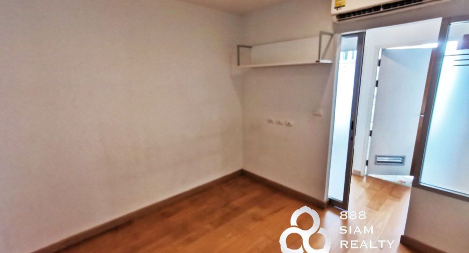 For sale 2 bedrooms condo in Bang Rak, Bangkok