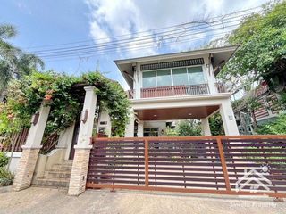 Haus zum Kauf mit 3 Zimmer in Si Racha, Chonburi