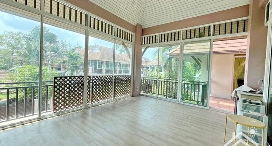出售 3 卧室 独立屋 在 Si Racha, Chon Buri