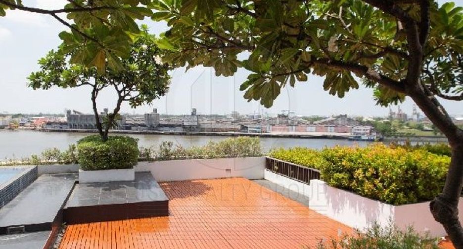 For rent 3 bedrooms condo in Yan Nawa, Bangkok