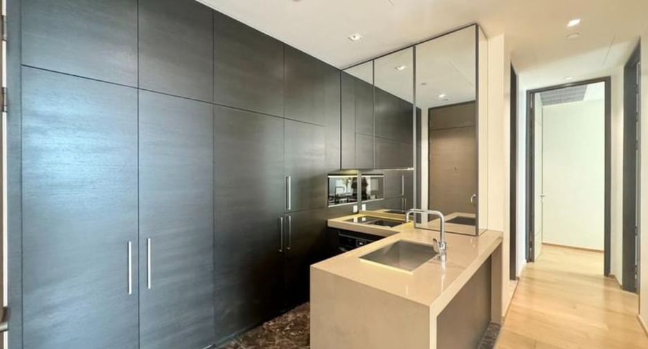 Wohnung zur Miete mit 2 Zimmer in Pathum Wan, Bangkok