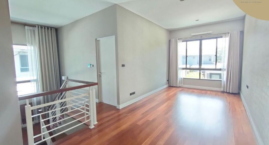 For sale 4 bedrooms house in Thawi Watthana, Bangkok