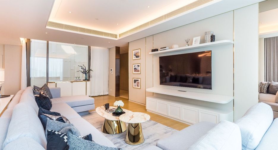 For sale 2 bedrooms condo in Pathum Wan, Bangkok