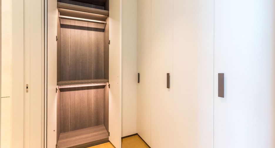 For sale 2 bedrooms condo in Pathum Wan, Bangkok