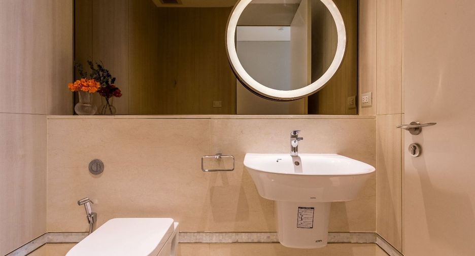 For sale 2 bedrooms condo in Pathum Wan, Bangkok