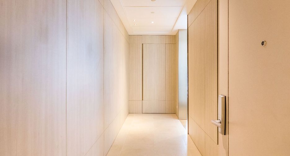 For sale 2 bedrooms condo in Pathum Wan, Bangkok