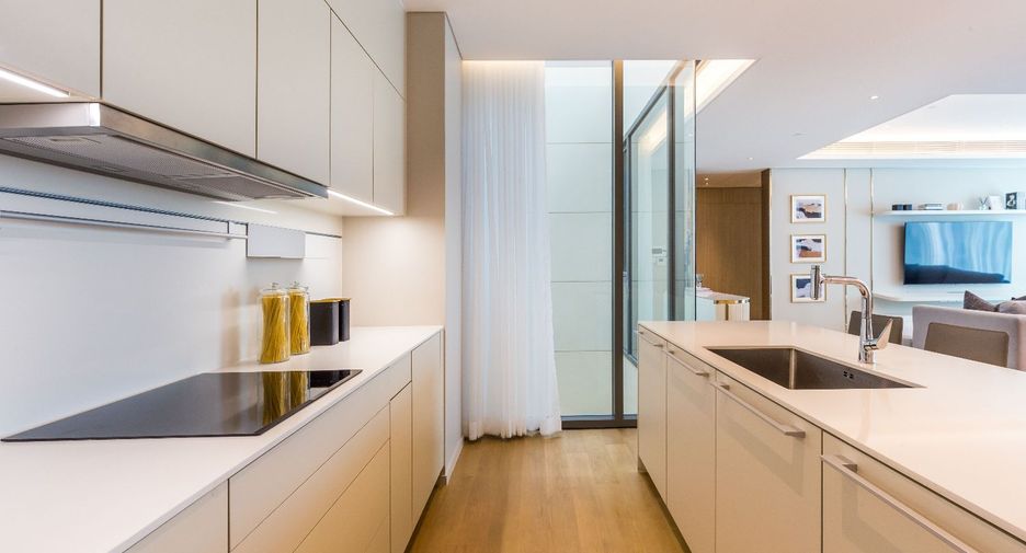 For sale 2 bedrooms condo in Pathum Wan, Bangkok