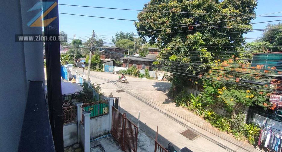For sale 2 bed townhouse in Mueang Lampang, Lampang