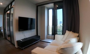 For rent 2 bed condo in Khlong Toei, Bangkok