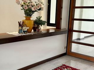 出租 8 卧室 办公室 在 Khlong Toei, 曼谷