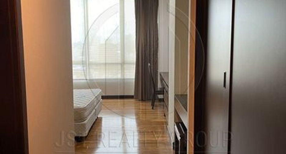 Аренда 3 спальни кондо в Щаттхана, Бангкок