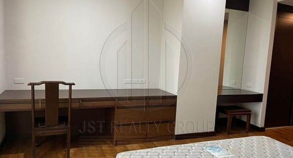 Аренда 3 спальни кондо в Щаттхана, Бангкок