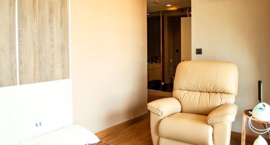 For rent and for sale 3 bedrooms condo in Phra Khanong, Bangkok