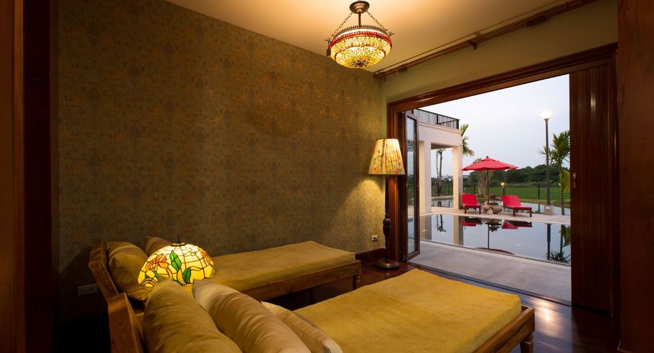 For sale 5 bedrooms villa in Saraphi, Chiang Mai