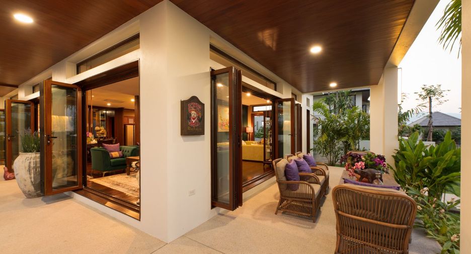 For sale 5 bedrooms villa in Saraphi, Chiang Mai