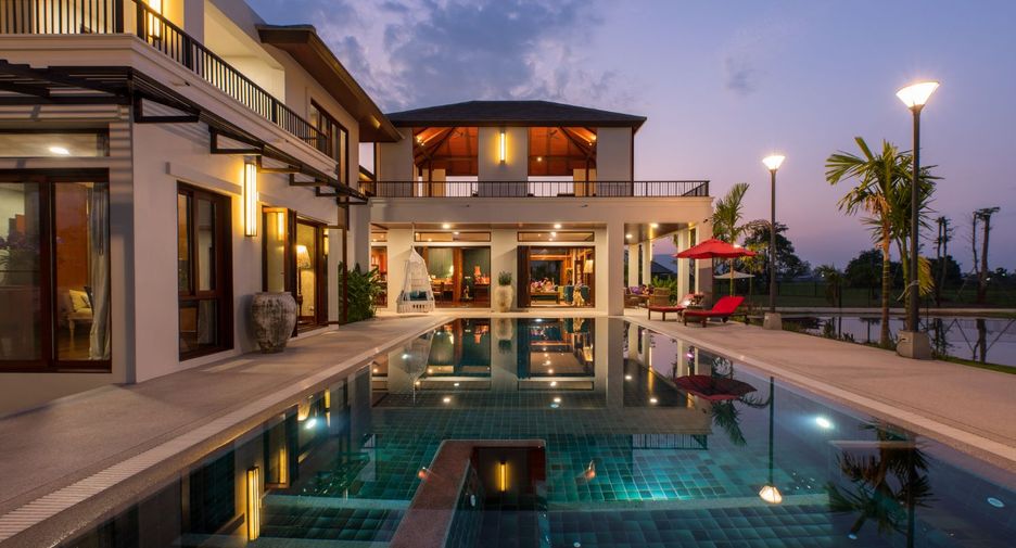 For sale 5 bedrooms villa in Saraphi, Chiang Mai
