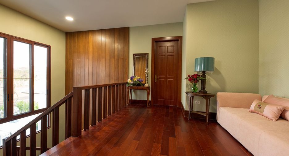 For sale 5 bedrooms villa in Saraphi, Chiang Mai