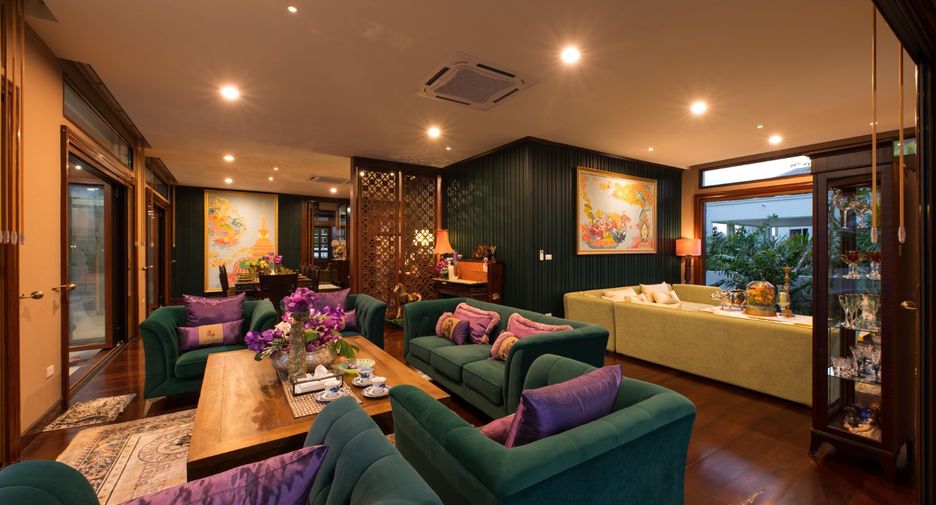 For sale 5 bedrooms villa in Saraphi, Chiang Mai