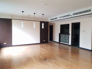 For sale 3 bedrooms condo in Pathum Wan, Bangkok