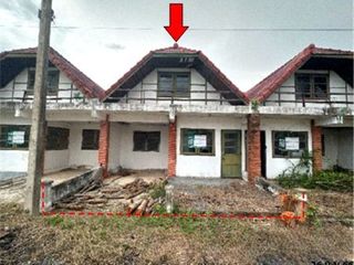 Casa adosada en venta de 2 habitaciones en Tha Yang, Phetchaburi