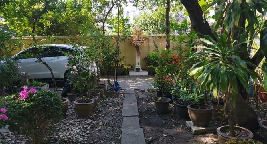For rent 4 ベッドルーム house in Phaya Thai, Bangkok