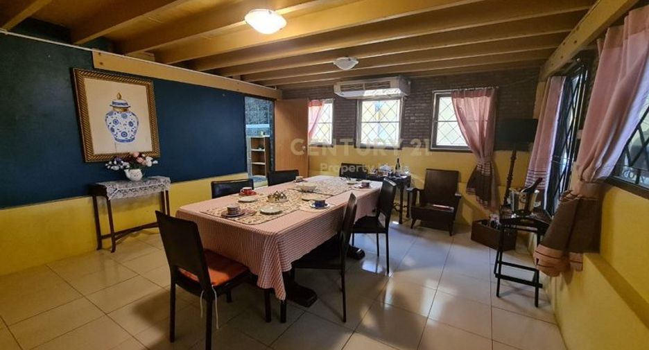 For rent 4 ベッドルーム house in Phaya Thai, Bangkok