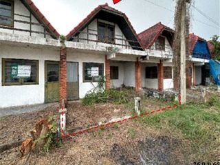 Casa adosada en venta de 2 habitaciones en Tha Yang, Phetchaburi