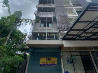 For rent そして for sale retail Space in Dusit, Bangkok