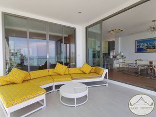 For rent 4 bedrooms villa in Mueang Phuket, Phuket