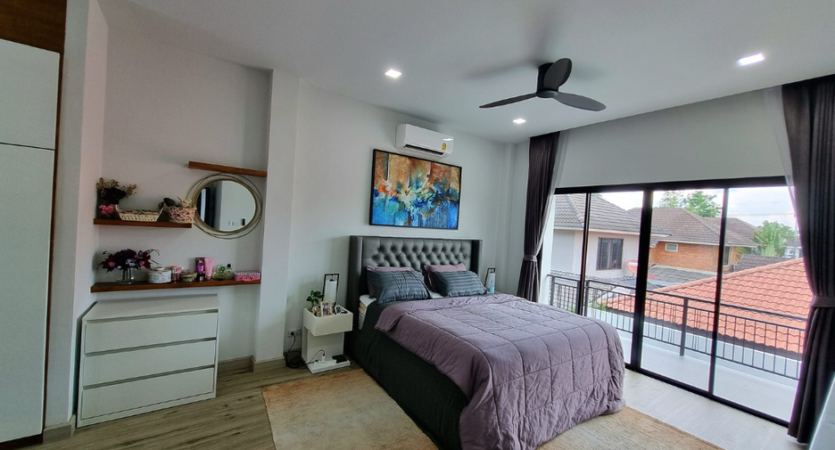 For sale 4 bedrooms villa in Mueang Chiang Mai, Chiang Mai