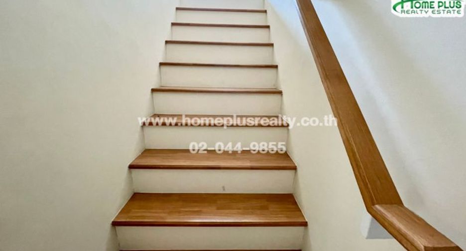 For sale 5 ベッドルーム townhouse in Bueng Kum, Bangkok