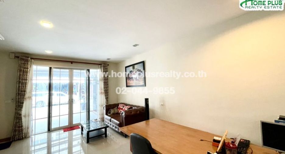 For sale 5 ベッドルーム townhouse in Bueng Kum, Bangkok