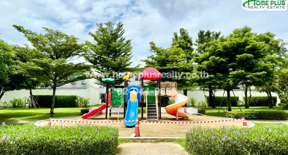 For sale 5 ベッドルーム townhouse in Bueng Kum, Bangkok