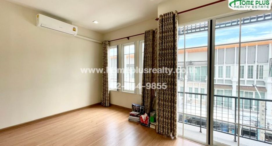 For sale 5 ベッドルーム townhouse in Bueng Kum, Bangkok