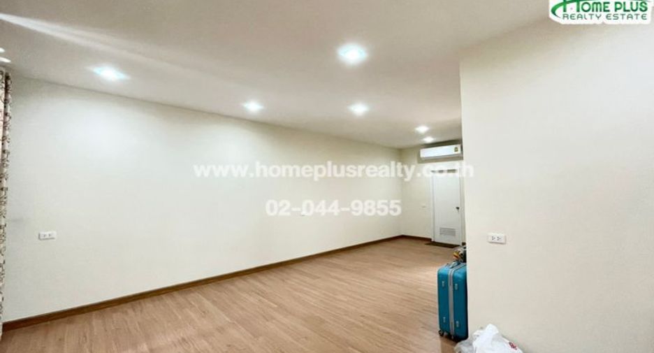 For sale 5 ベッドルーム townhouse in Bueng Kum, Bangkok