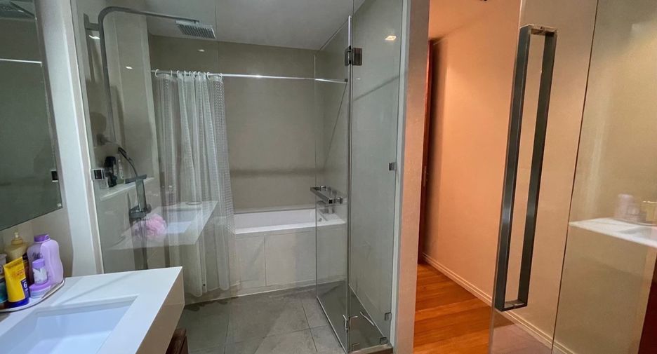 À vendre 2 chambres condo à Sathon, Bangkok
