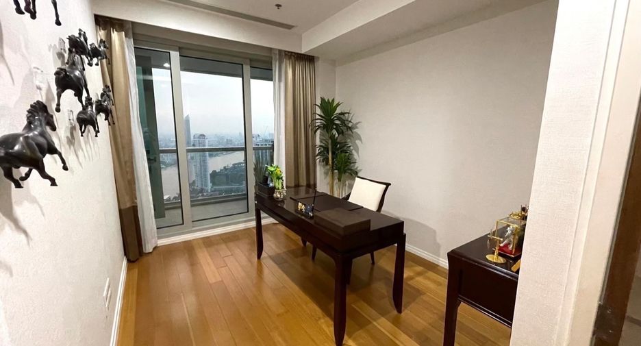 À vendre 2 chambres condo à Sathon, Bangkok