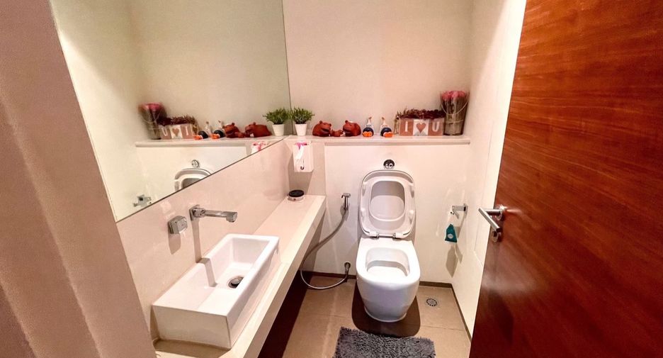 À vendre 2 chambres condo à Sathon, Bangkok