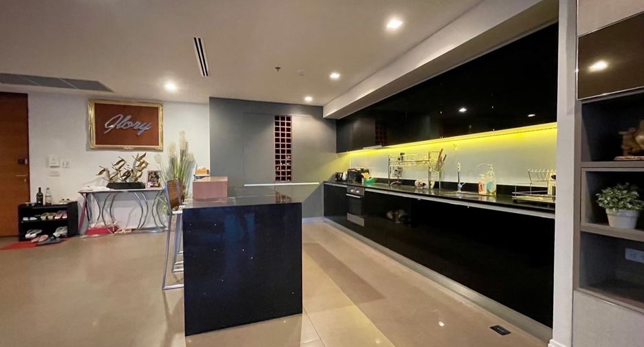 À vendre 2 chambres condo à Sathon, Bangkok