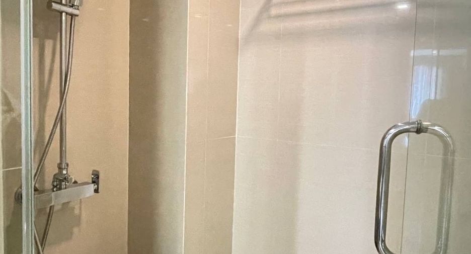 For rent and for sale 1 bed condo in Watthana, Bangkok