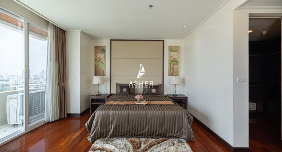 For rent 4 bedrooms condo in Watthana, Bangkok