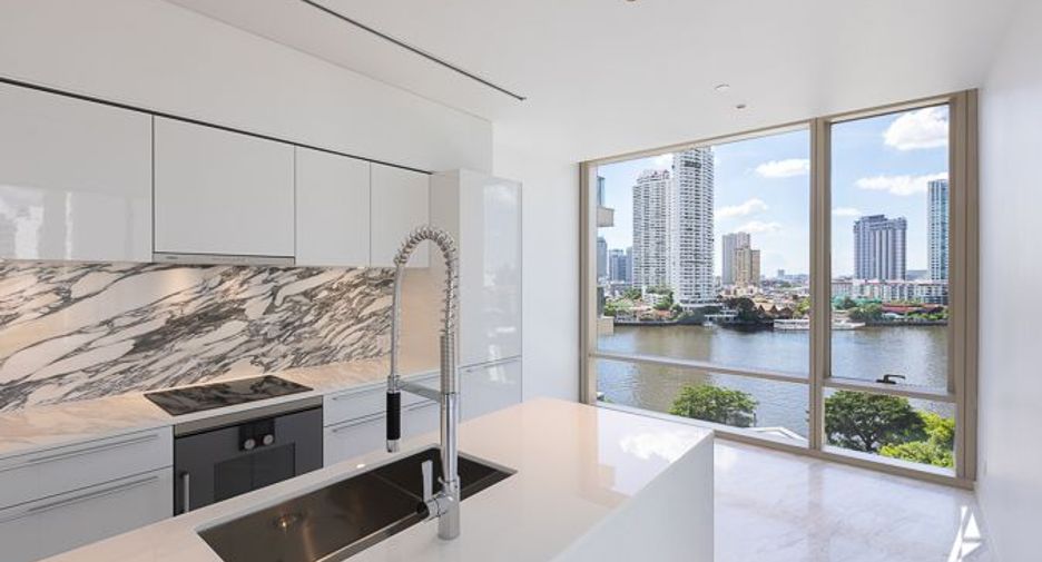 Condo en alquiler de 2 habitaciones en Bang Kho Laem, Bangkok