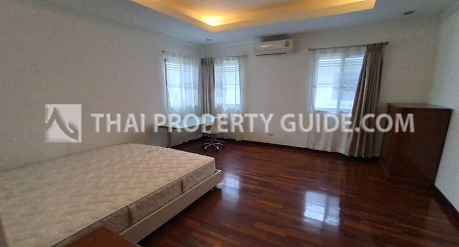 For rent 4 bed house in Pak Kret, Nonthaburi